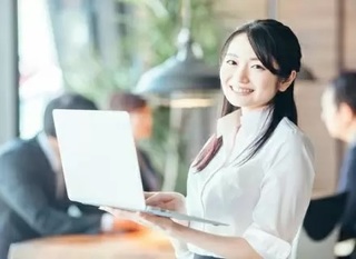 企画営業職 ソーラー発電システムの営業 経験 年齢不問 入社祝金138万円 積極的に新規出店中 正社員 株式会社ｐｇｓホーム 東京都の 求人 募集 転職ex 掲載停止