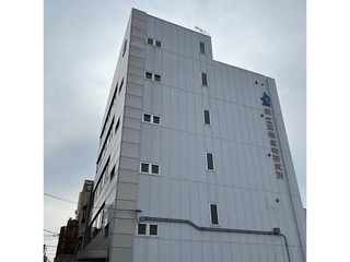 24 46640