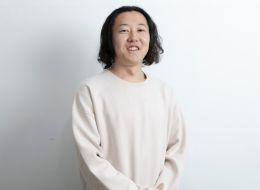 1009596